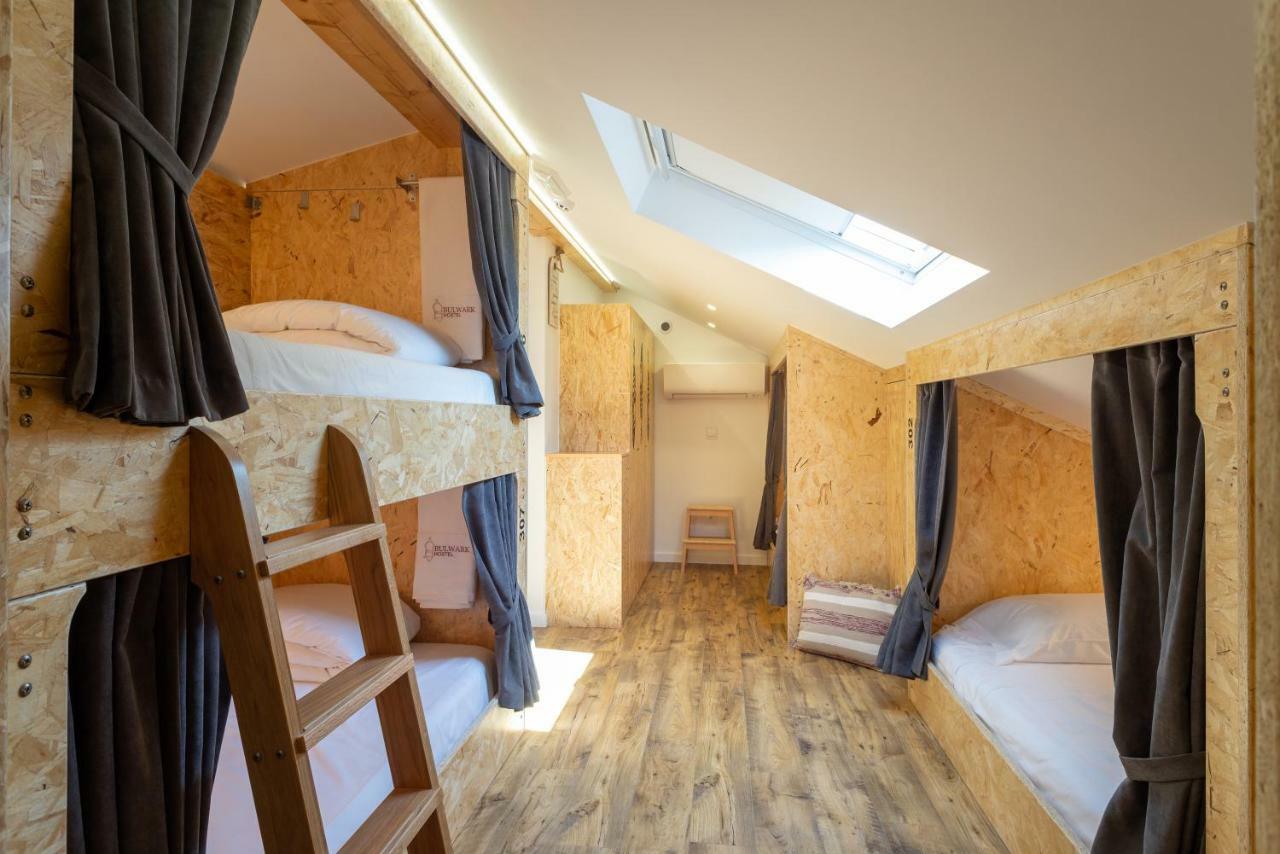 Hostel Bulwark Валенса Экстерьер фото